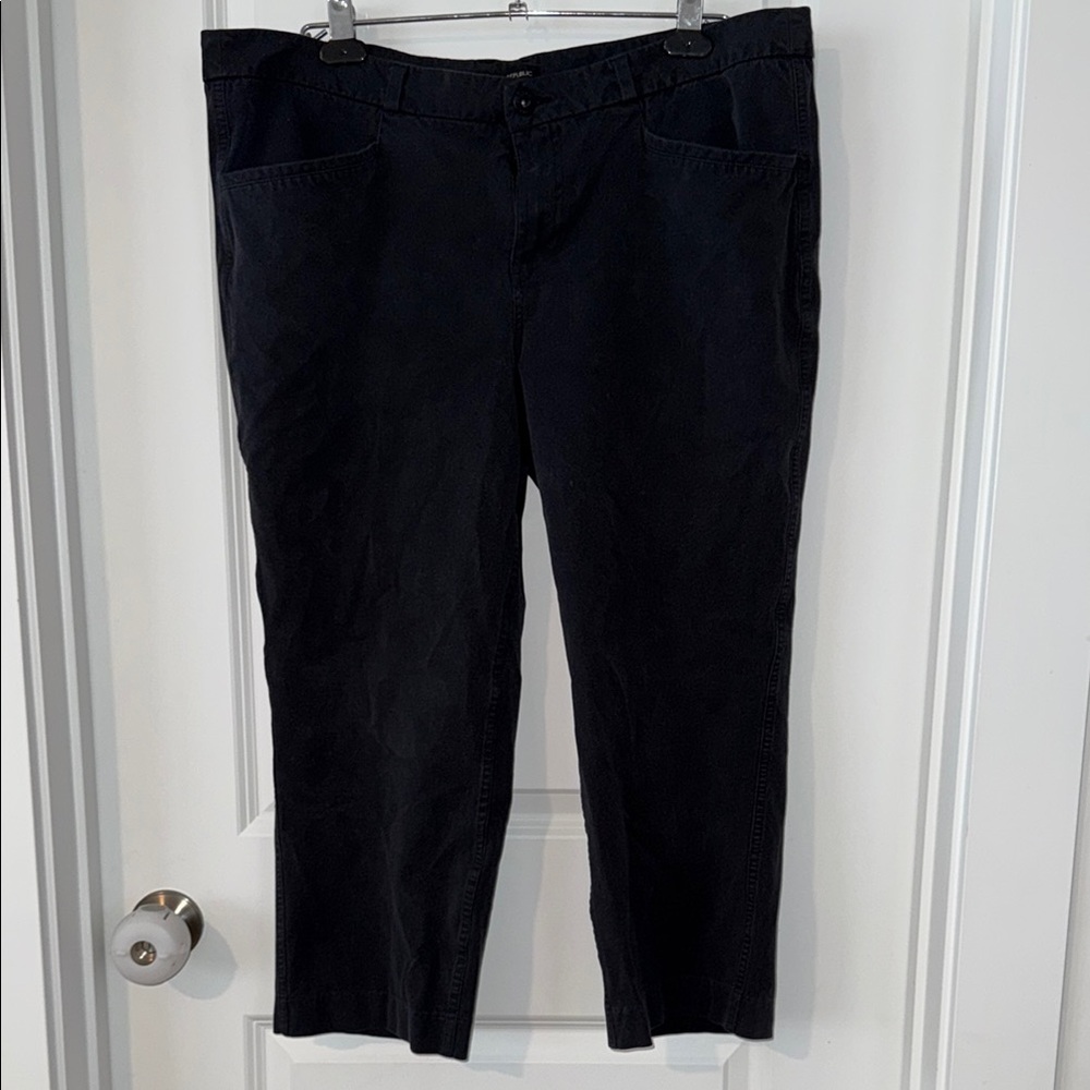 Banana Republic Black Ankle Cropped Pants